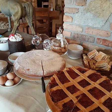 Farm stay Agriturismo La Cavallina Monguzzo